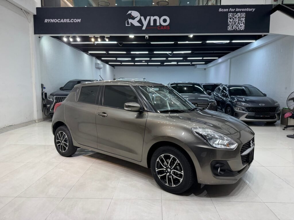 2023 Suzuki Swift GL Hatchback 1.2L V4 — vehicle photo 1
