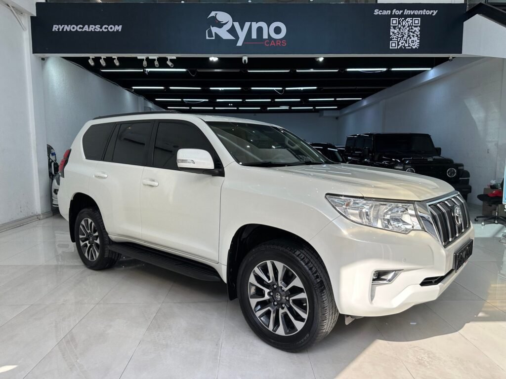 2022 Toyota Prado GXR 4.0L V6 — vehicle photo 1