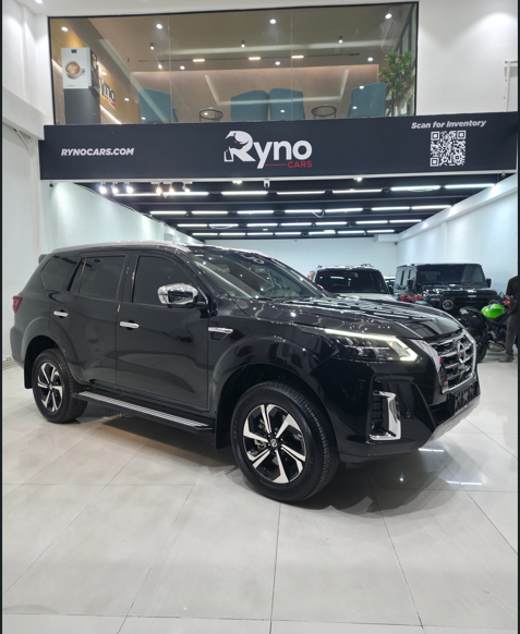 2025 Nissan Xterra Platinum 2.5L V4 4WD — vehicle photo 1