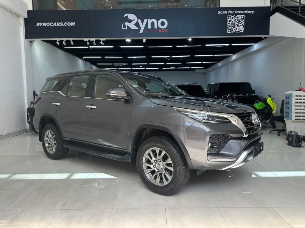 2024 Toyota Fortuner VXR 4.0L V6 — vehicle photo 1