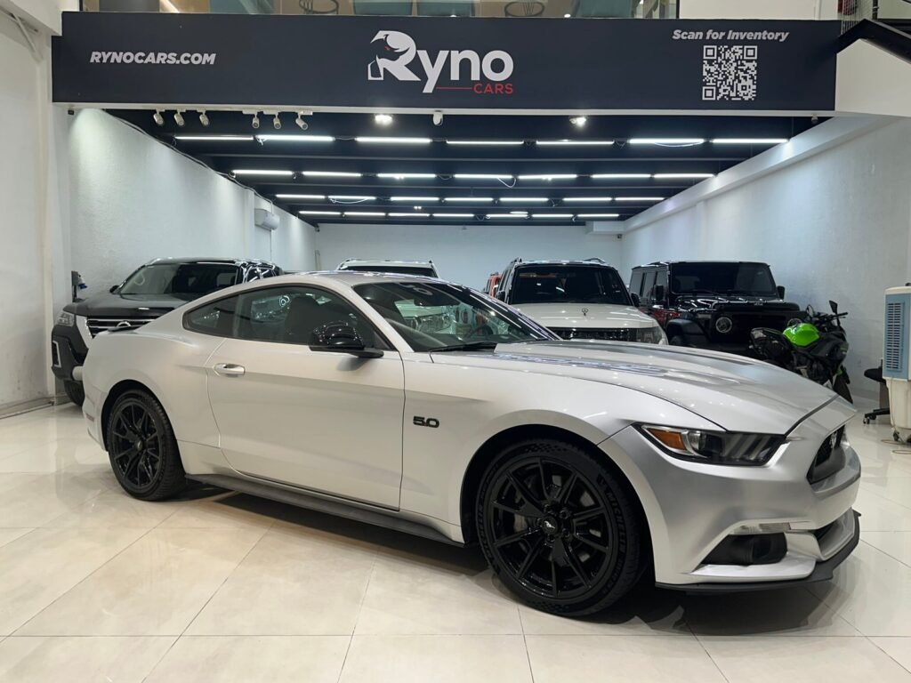 2017 Ford Mustang GT 5.0L V8 — vehicle photo 1